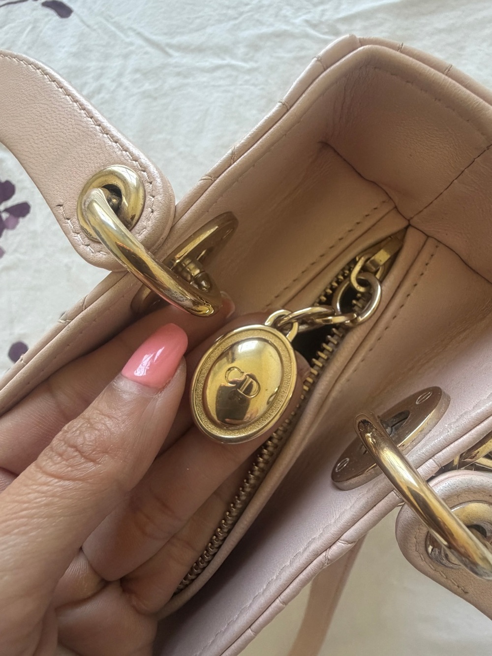 Lady Dior medium Quilted Satchel in Blush Pink with Gold Hardware. Sale price ! - Picture 13 of 13